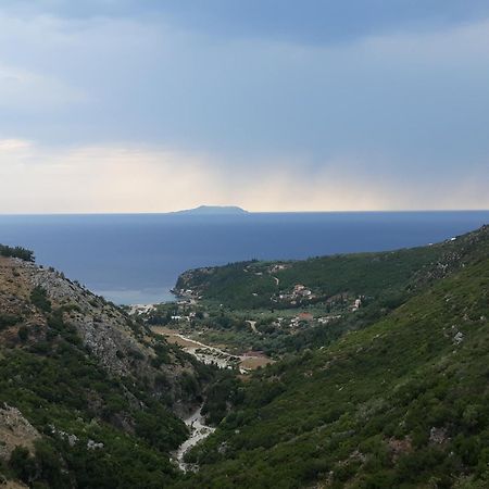 Sofia'S Rooms Himare Exterior photo