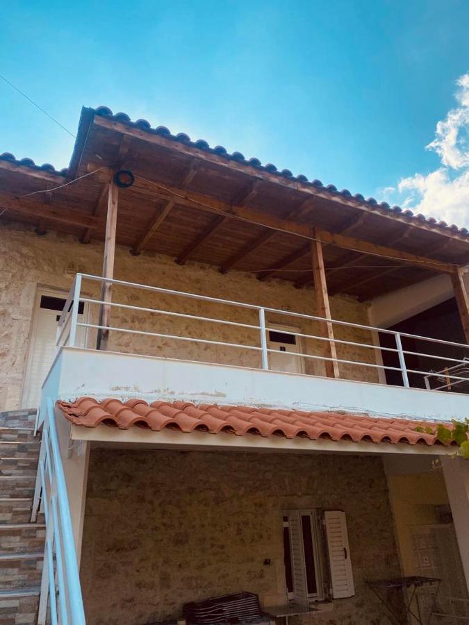 Sofia'S Rooms Himare Exterior photo